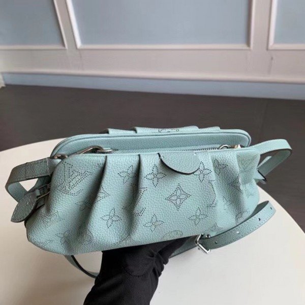 Louis Vuitton Scala Mini Pouch Mahina Leather M80094 BLV252