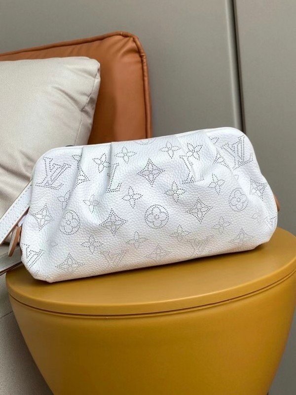 Louis Vuitton Scala Mini Pouch Mahina Leather M80410 BLV249