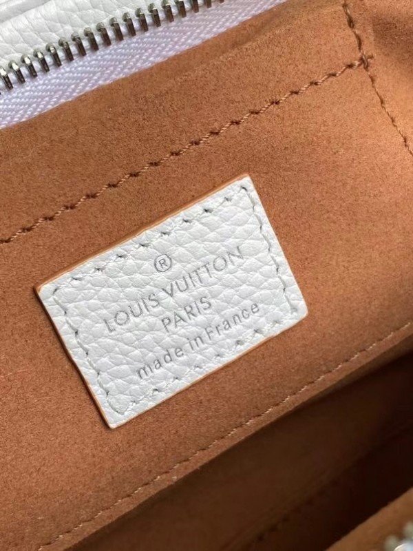Louis Vuitton Scala Mini Pouch Mahina Leather M80410 BLV249
