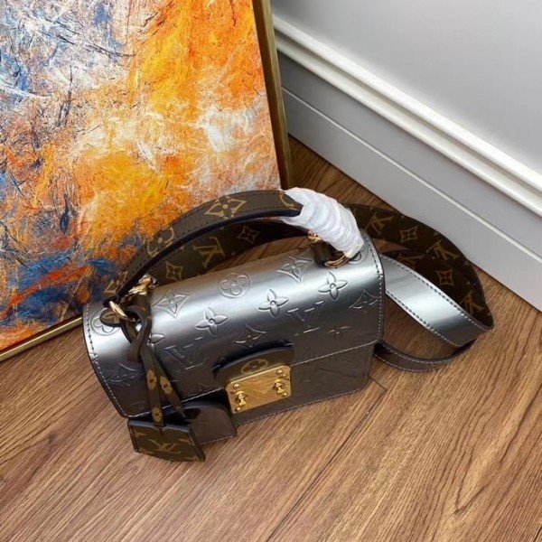 Replica Louis Vuitton Spring Street Monogram Vernis M90567 BLV599