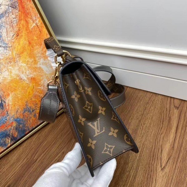 Replica Louis Vuitton Spring Street Monogram Vernis M90567 BLV599