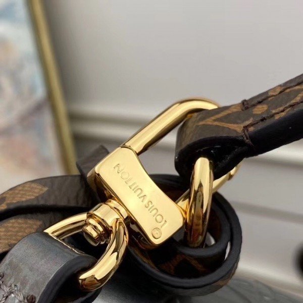 Replica Louis Vuitton Spring Street Monogram Vernis M90567 BLV599