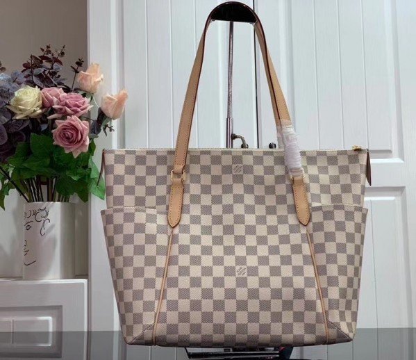 Louis Vuitton Totally MM Bag Damier Azur N41279 BLV045