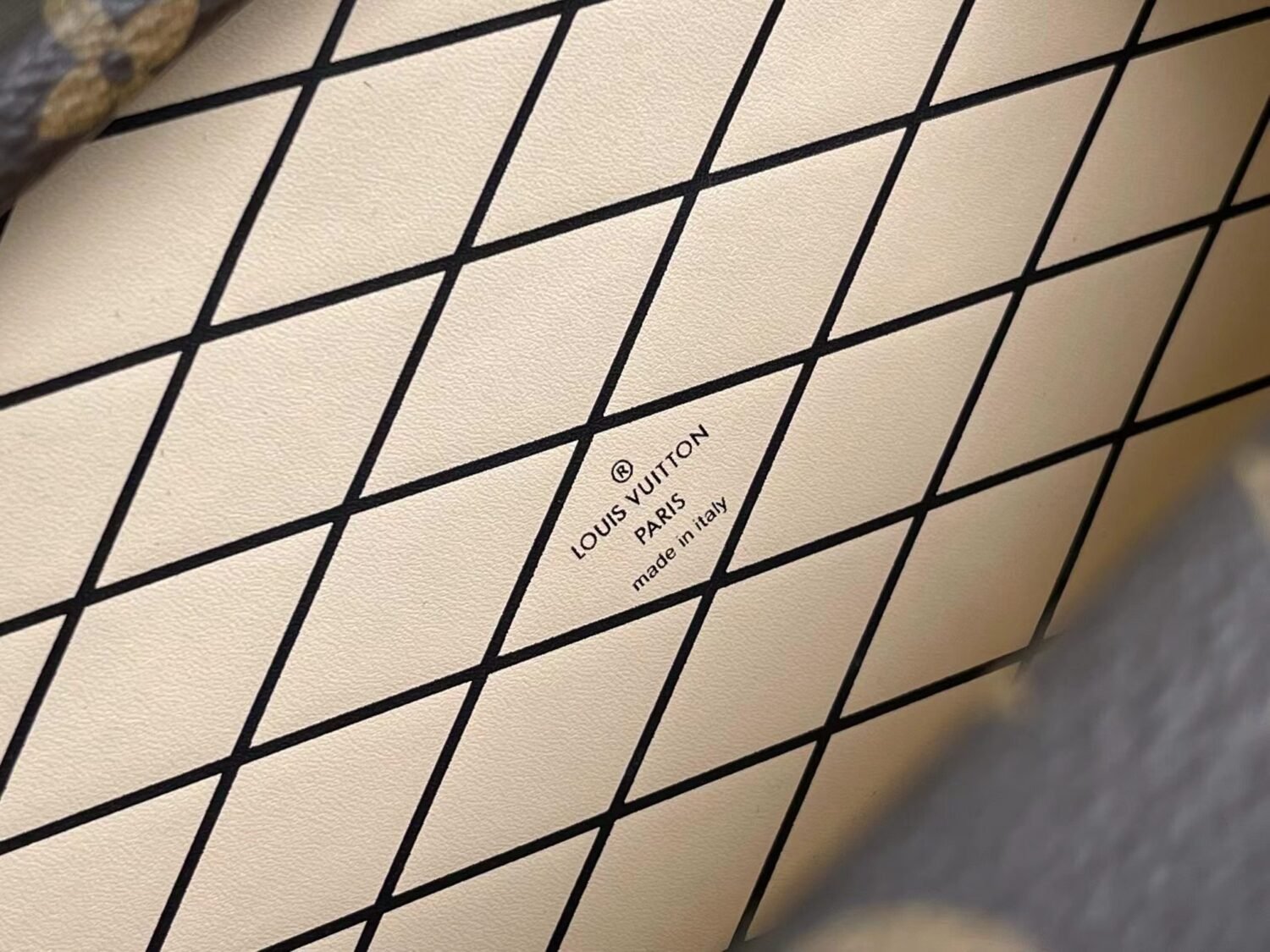 Louis Vuitton Petite Malle Capitale M45943