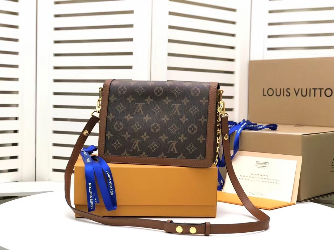 Replica Louis Vuitton 8AD Dauphine MM Bag Taurillon M44391BLV786