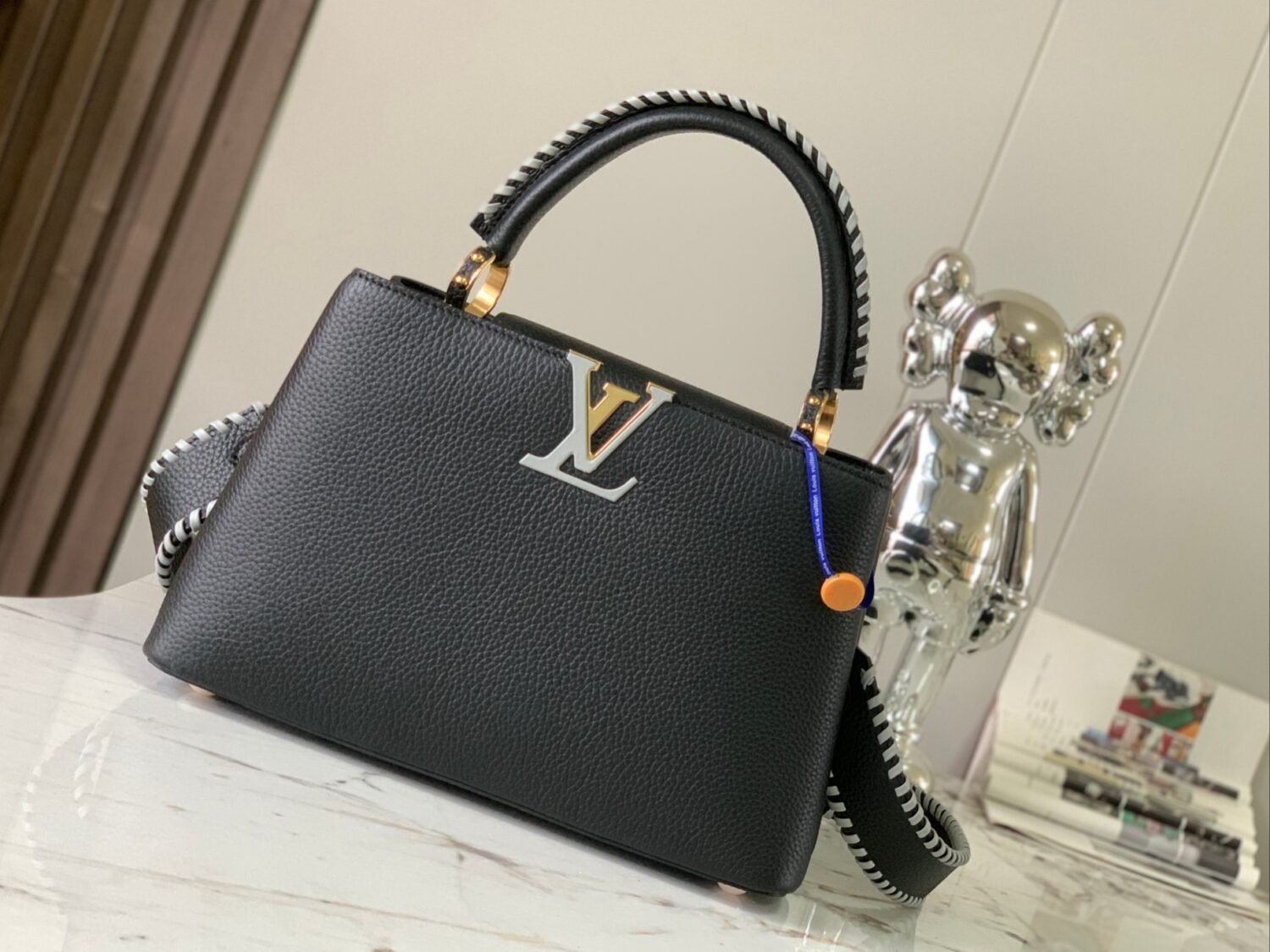 Replica Louis Vuitton Capucines MM LV Bag Etain Metallic Gray