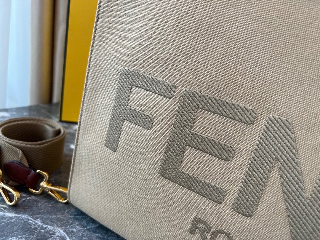 FENDI 8BH372 FENDI LARGE SUNSHINE SHOPPER BAG APRICOT LEATHER