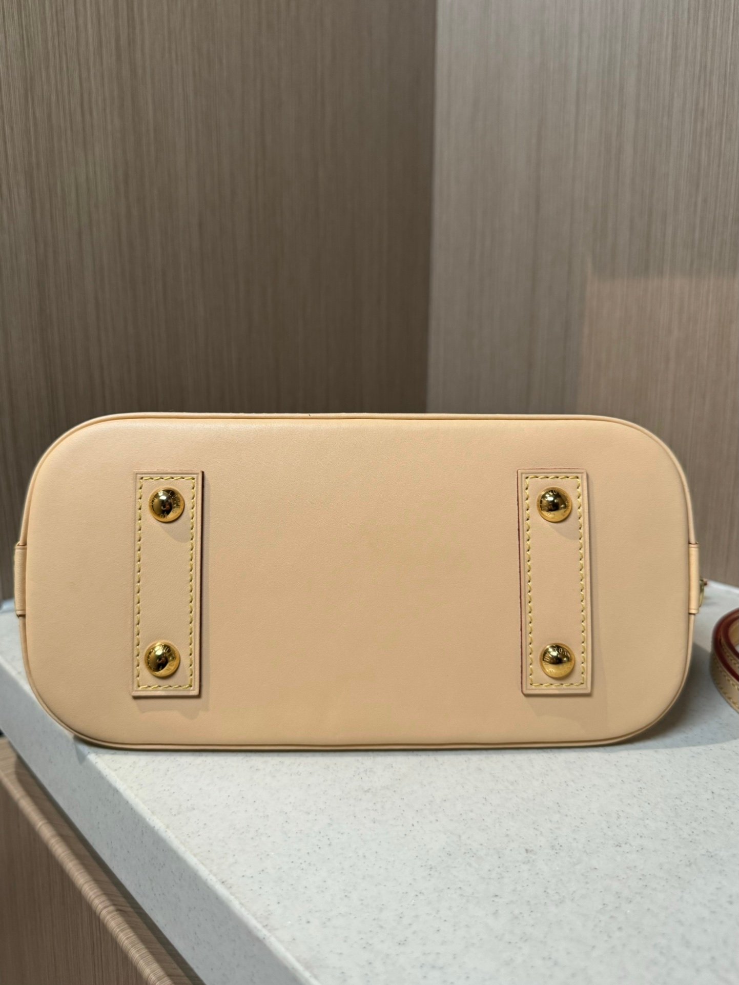Replica Louis Vuitton Alma BB M46990