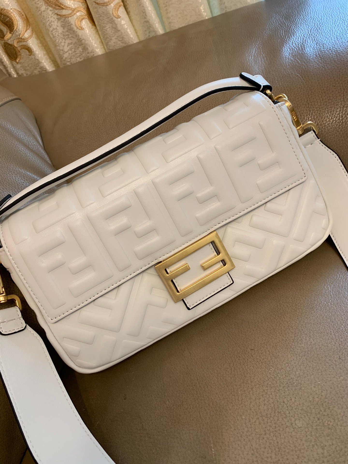 Fendi Baguette medium white