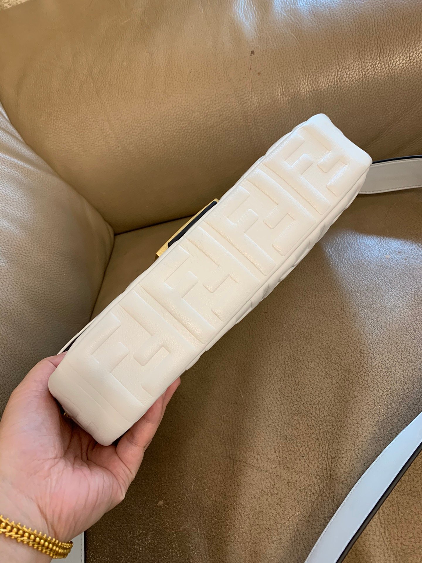 Fendi Baguette medium white