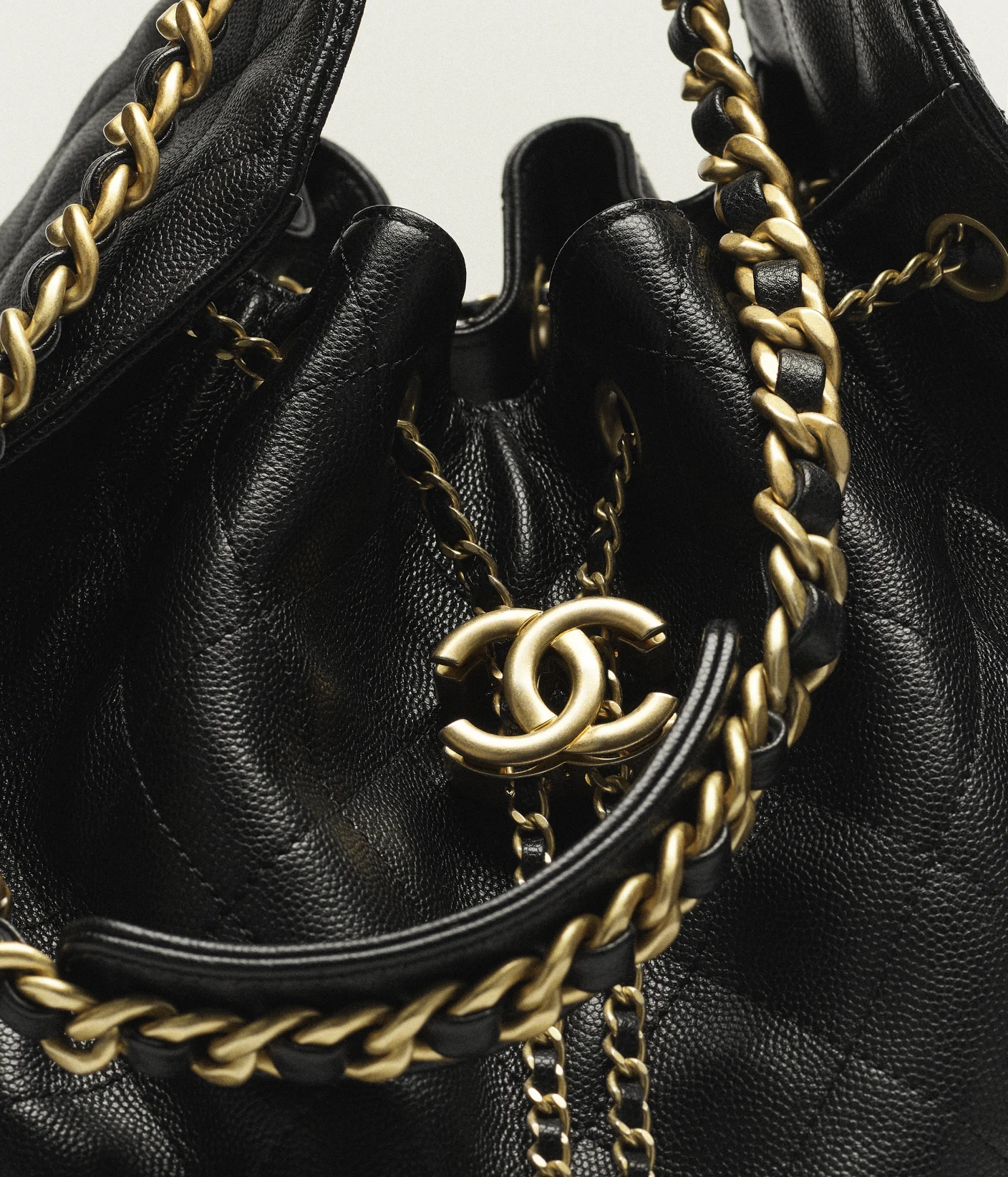 Mirror Top Chanel 25 Medium Handbag Customization required Black
