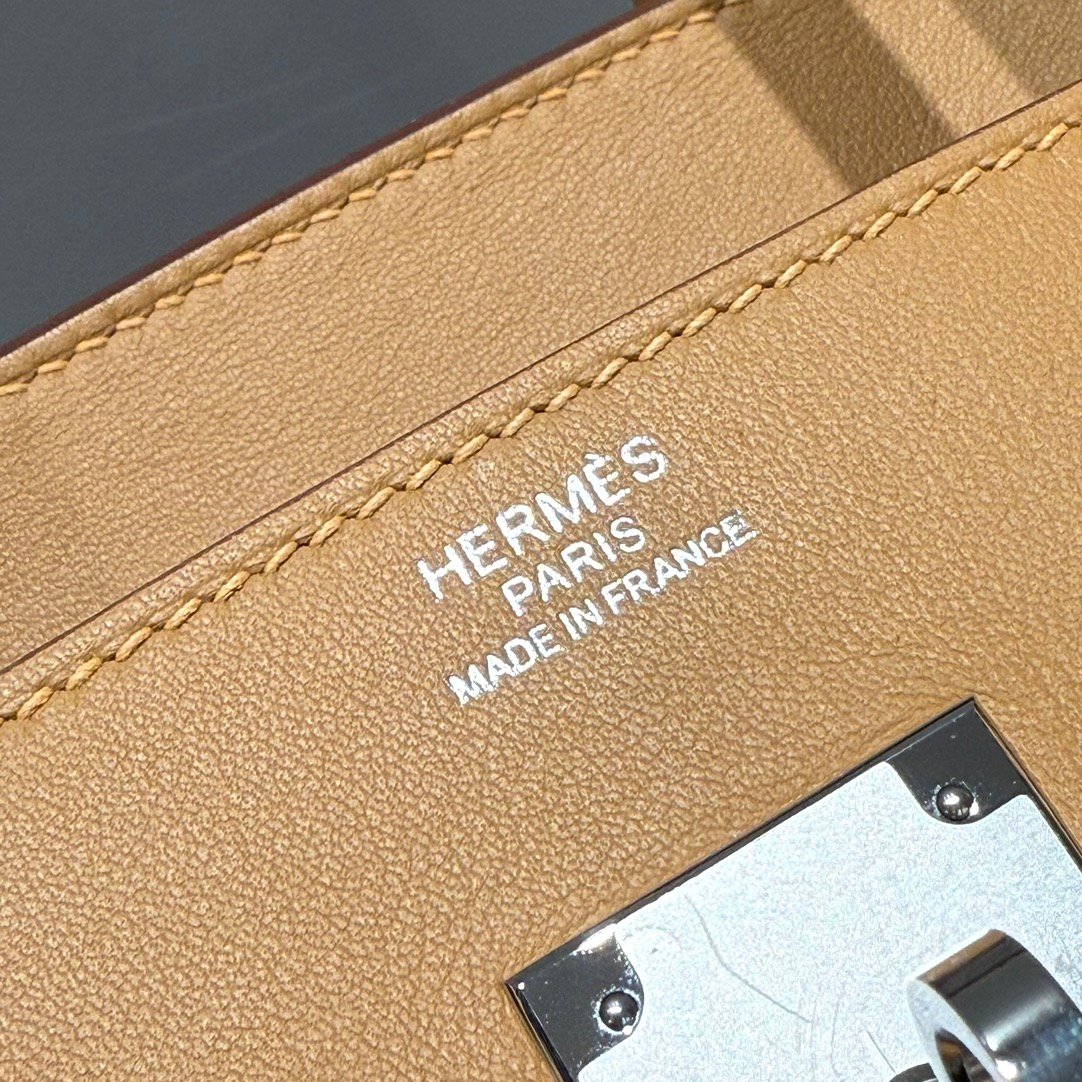 Hermes 𝗕𝗜𝗥𝗞𝗜𝗡 𝟑𝟎𝐜𝐦 Milk Tea Brown