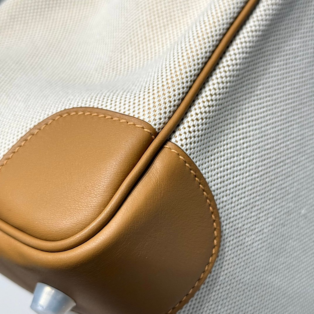 Hermes 𝗕𝗜𝗥𝗞𝗜𝗡 𝟑𝟎𝐜𝐦 Milk Tea Brown
