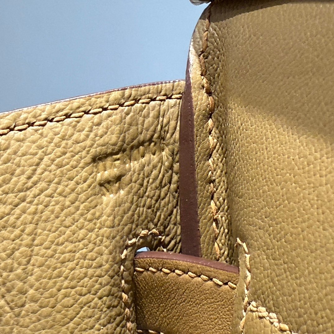 Hermes 𝗕𝗜𝗥𝗞𝗜𝗡 𝟑𝟎𝐜𝐦 Milk Tea Brown