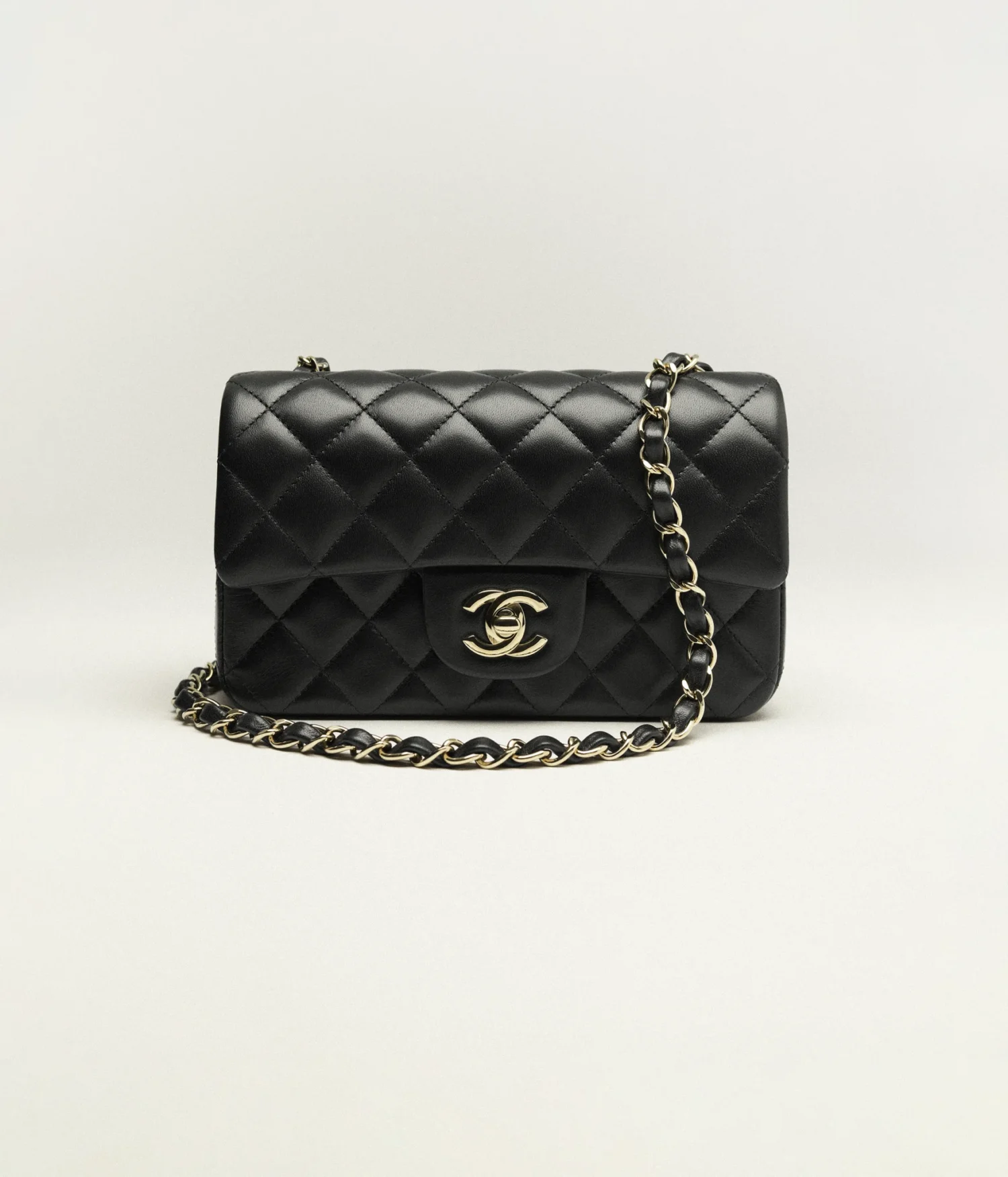 Mirror Top Chanel CF11.12 Black